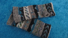 Load image into Gallery viewer, Fair Isle Handknit Wool Handwarmer