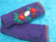 Load image into Gallery viewer, Embroidered Wool Handwarmers