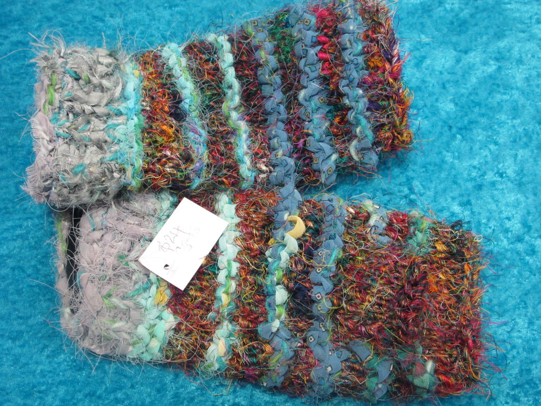 Grey/Blue Handwarmers With Recycled Silk